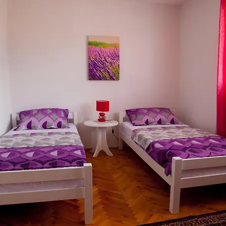 Lavender House Apartment